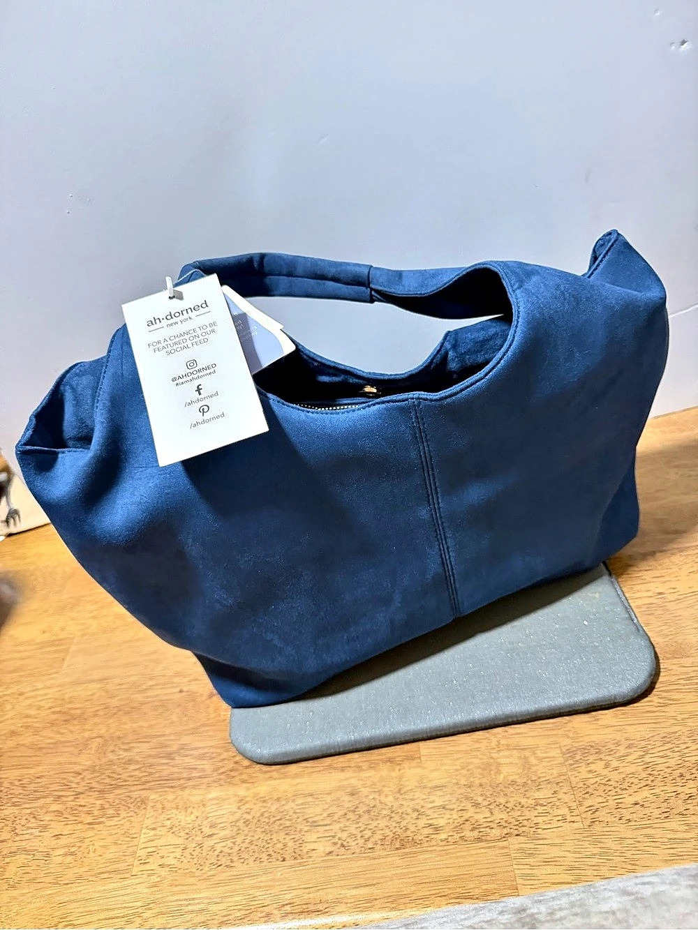 ah-dorned Blue Floral Tote NWT with extra pouch